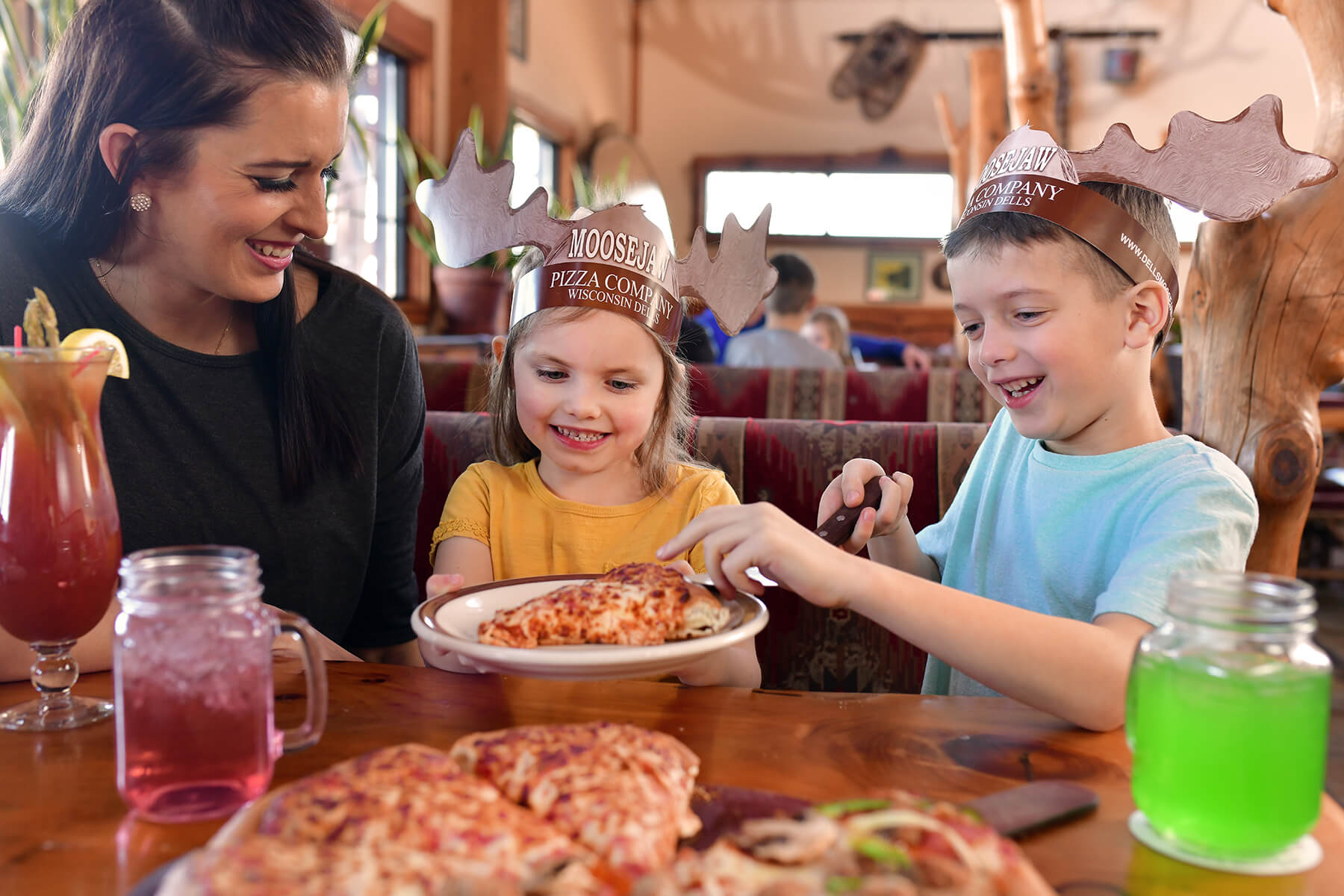 Moosejaw in Wisconsin Dells - Kid Friendly Restaurant 